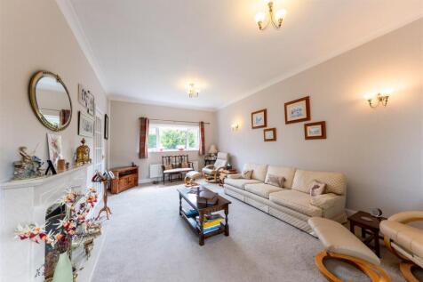 9 Orchard Dene-013.jpg