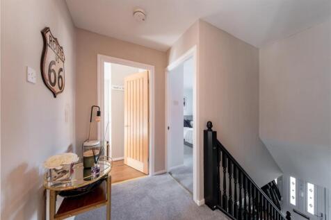 10 Minster Close-031.jpg