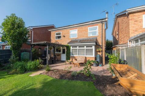 10 Minster Close-040.jpg