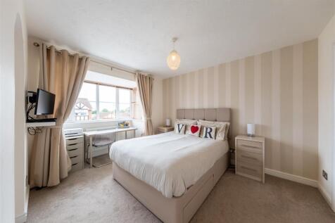 14 Carnoustie Close-019.JPG