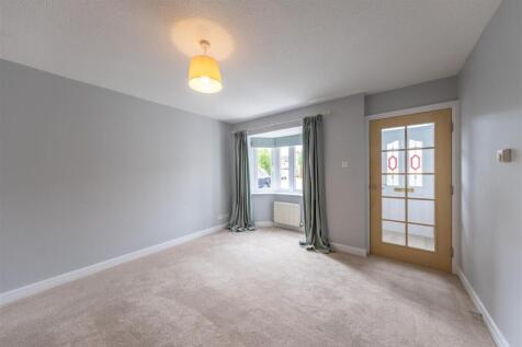 38 Foxhill Close-009.jpg
