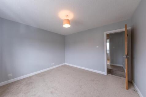 38 Foxhill Close-011.jpg