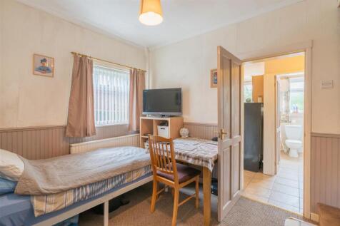 40 Eaton Road-6.jpg