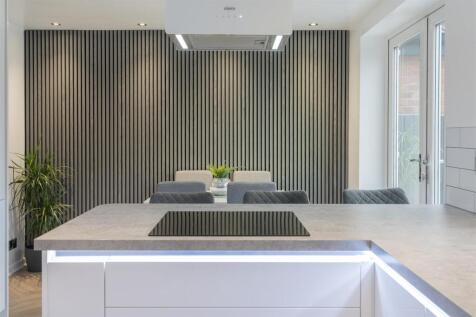 15 Turnberry Close-5.jpg