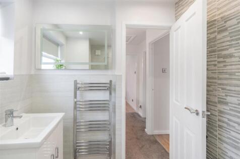 15 Turnberry Close-25.jpg