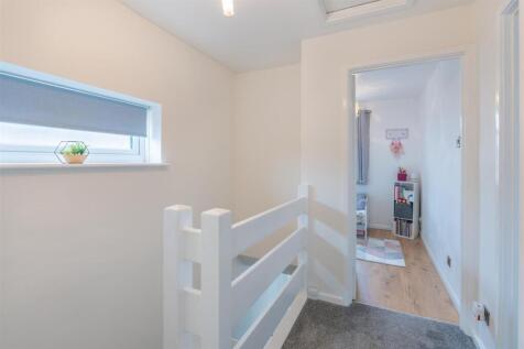 15 Turnberry Close-26.jpg