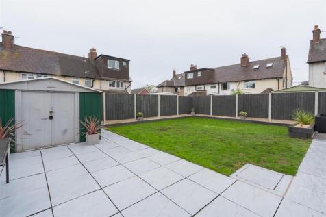 15 Turnberry Close-29.jpg