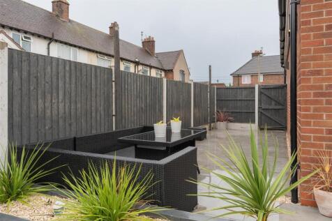 15 Turnberry Close-32.jpg