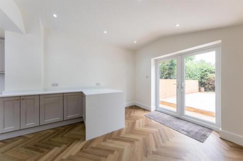 64 The Crescent-004.jpg