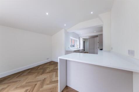 64 The Crescent-006.jpg