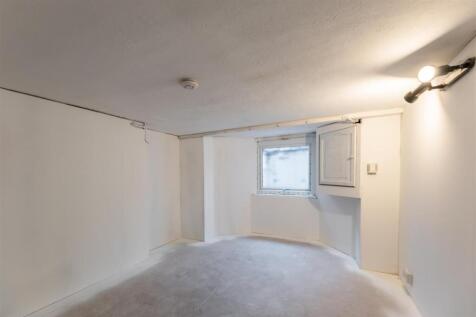 64 The Crescent-026.jpg