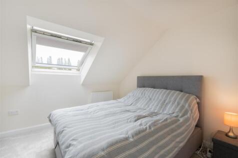 15 Dahlia Crescent-24.jpg