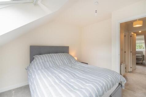 15 Dahlia Crescent-25.jpg