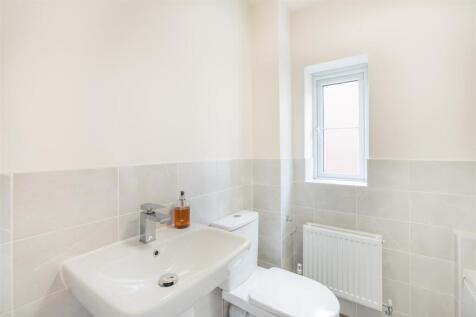 15 Dahlia Crescent-27.jpg
