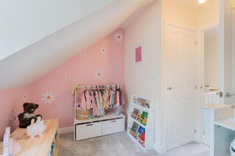15 Dahlia Crescent-30.jpg