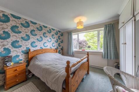 5 Moorlands Avenue-016.jpg