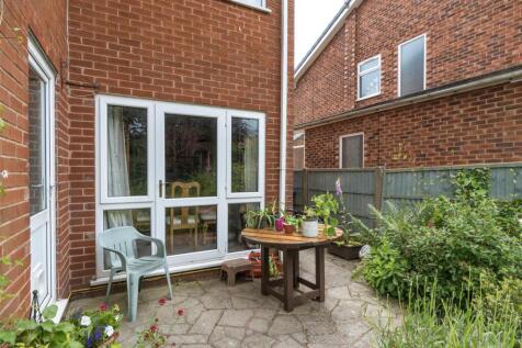 5 Moorlands Avenue-031.jpg