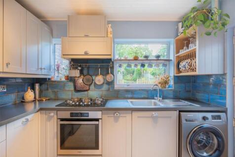 238 London Road-3.jpg