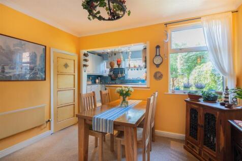 238 London Road-7.jpg