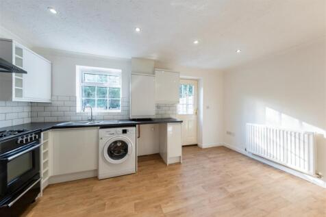 20 Chadwicke Close-024.jpg