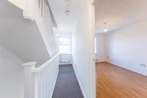 20 Chadwicke Close-016.jpg