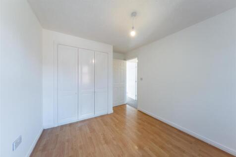 20 Chadwicke Close-015.jpg