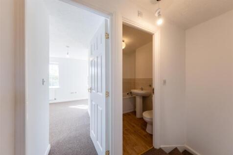 20 Chadwicke Close-009.jpg