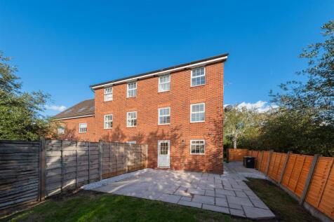 20 Chadwicke Close-035.jpg