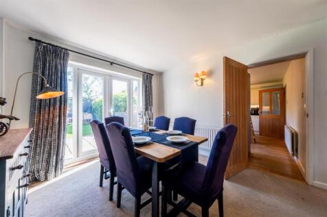 26 The Avenue-015.jpg
