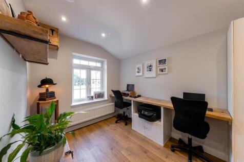 26 The Avenue-016.jpg