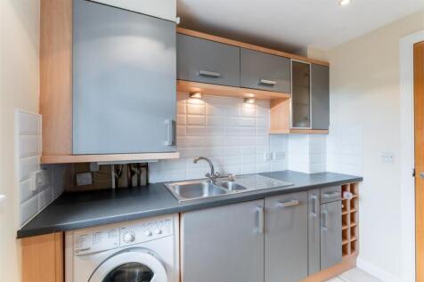 9 The Beeches-007.JPG