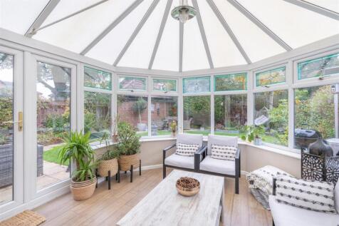 5 Abbots Mere Close-14.jpg