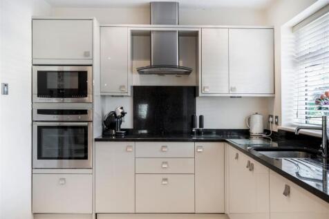 156 Station Road-2.jpg