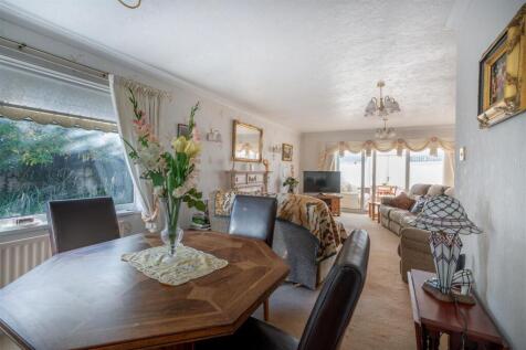 156 Station Road-11.jpg