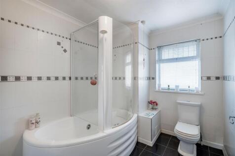 156 Station Road-25.jpg