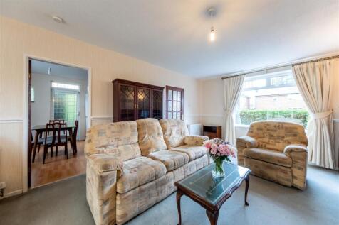 3 Chestnut Close-007.jpg