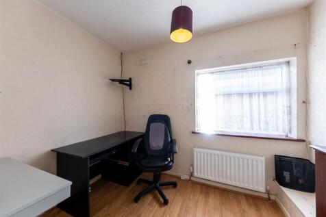 3 Chestnut Close-017.jpg