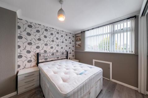 252 Swanlow Road-016.jpg