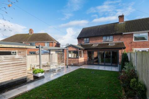 51 Weaverham Road 2-007.jpg