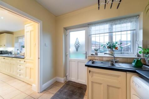 21 Peacock Avenue-006.jpg