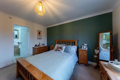 21 Peacock Avenue-022.jpg