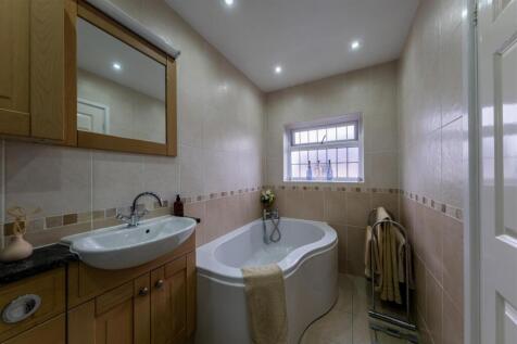 21 Peacock Avenue-024.jpg