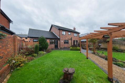 21 Peacock Avenue-043.jpg