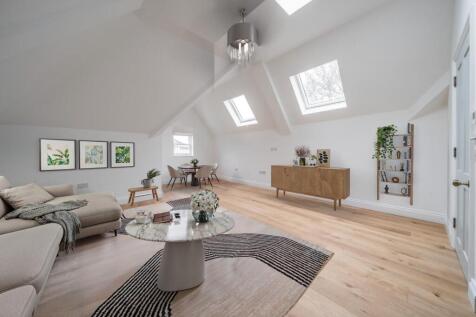 1. Livingroom.jpeg