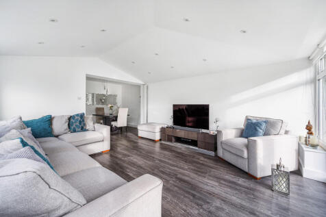 Lounge reverse