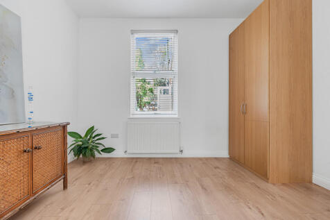 Bedroom Reverse