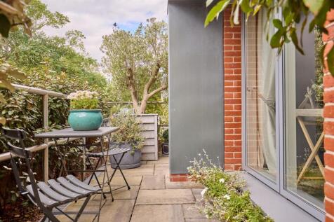 7 Lords Terrace, Southwold 48.jpg