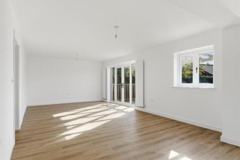 19 Halesworth Road 18.jpg