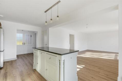 19 Halesworth Road 14.jpg