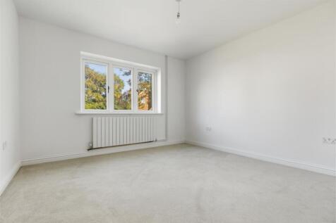 19 Halesworth Road 7.jpg